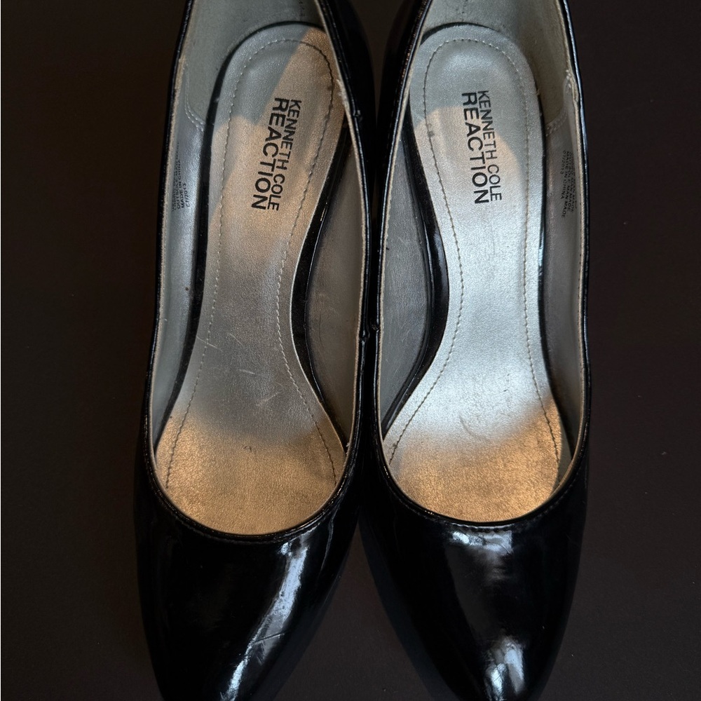 Kenneth Cole Reaction Black Patent Leather Heels